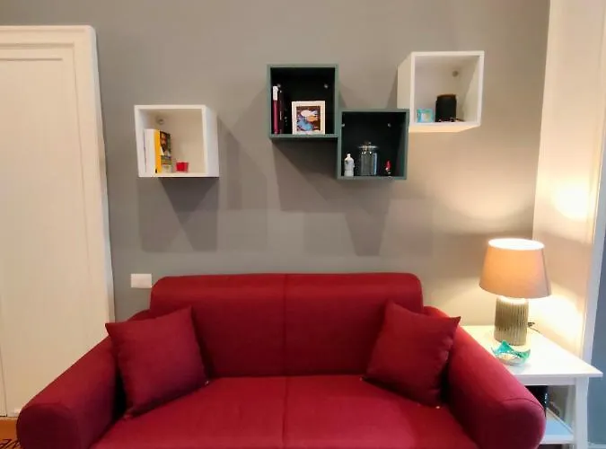 Pithecusa Home